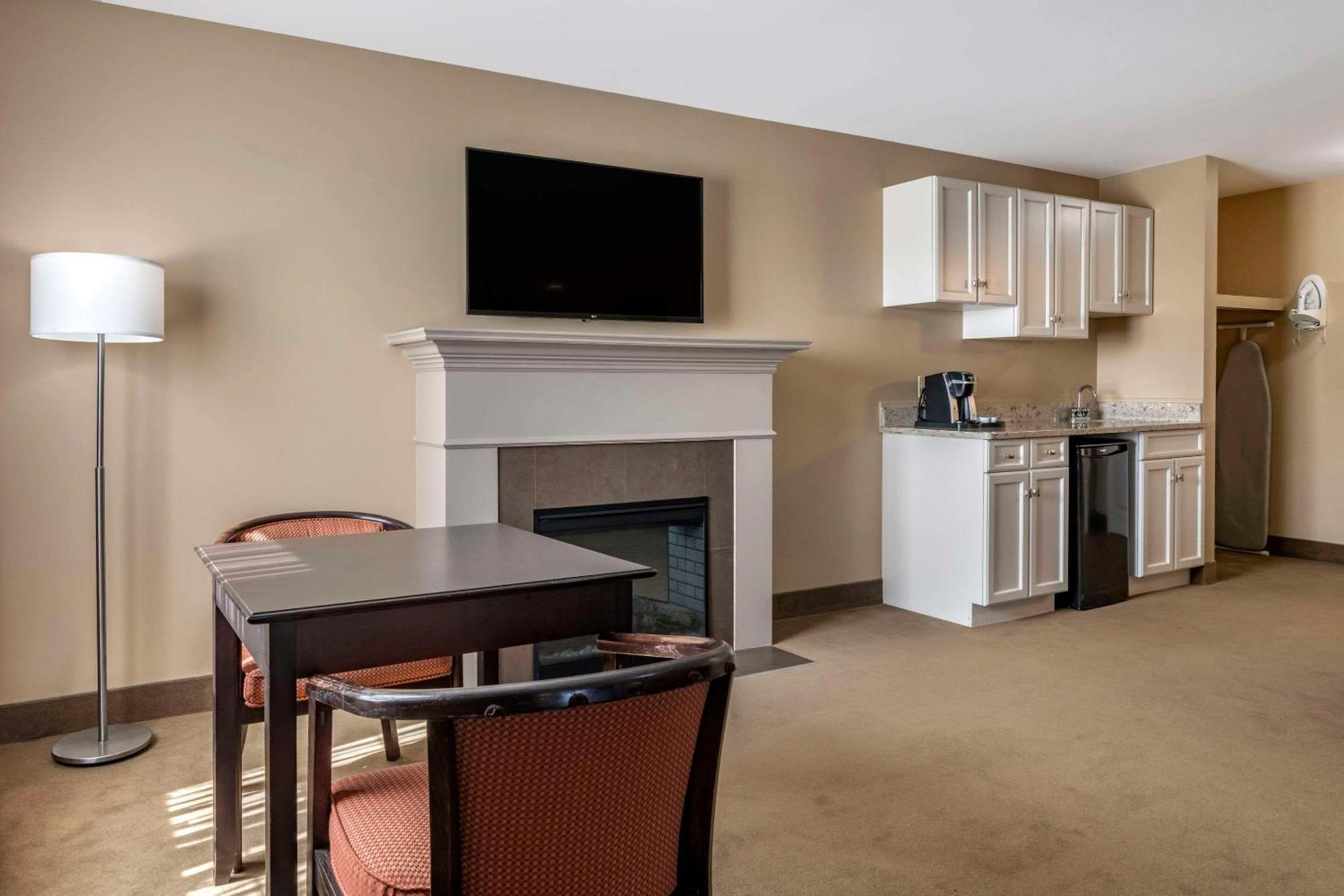 Quality Inn & Suites Quispamsis Rothesay Exterior foto